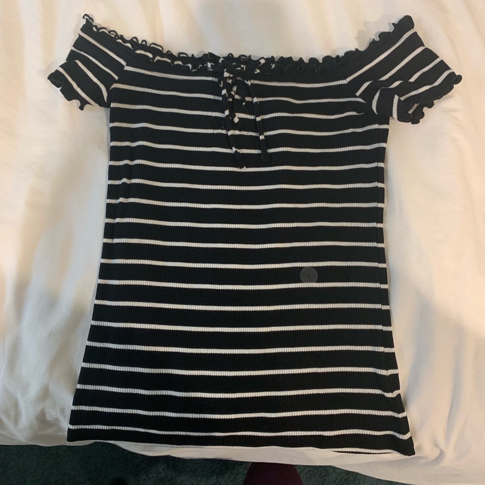 Black and white over the shoulder summer blouse